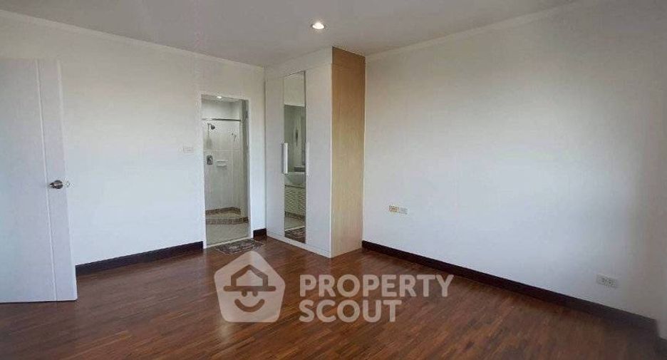 Wohnung zur Miete mit 1 Zimmer in Yan Nawa, Bangkok