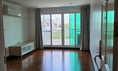 Wohnung zur Miete mit 1 Zimmer in Yan Nawa, Bangkok