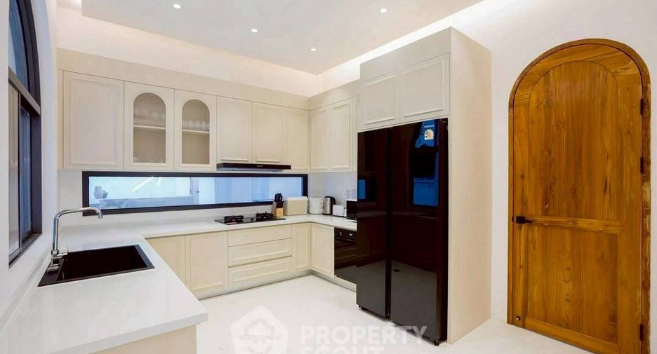 For rent 5 bedrooms villa in Jomtien, Pattaya