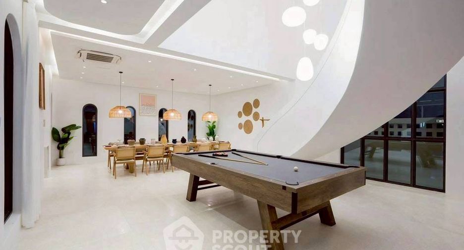 For rent 5 bedrooms villa in Jomtien, Pattaya
