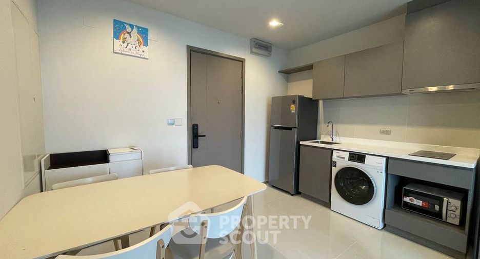 Condo en alquiler de 2 habitaciones en Huai Khwang, Bangkok