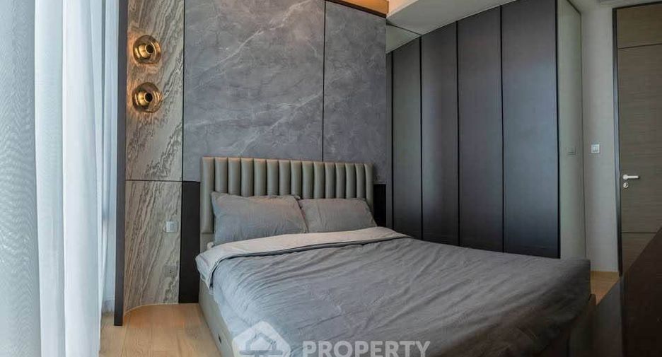 For rent 2 bedrooms condo in Pathum Wan, Bangkok