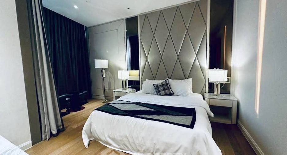 For rent 2 bedrooms condo in Khlong San, Bangkok
