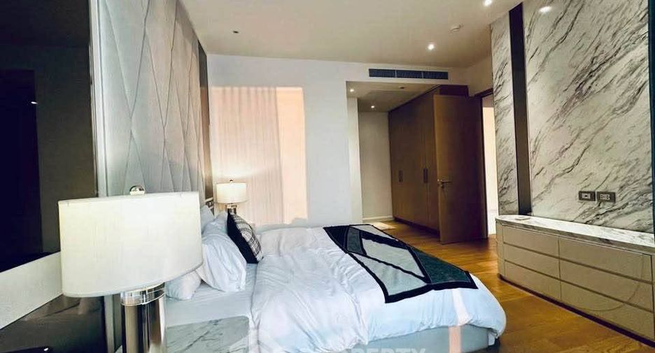 For rent 2 bedrooms condo in Khlong San, Bangkok