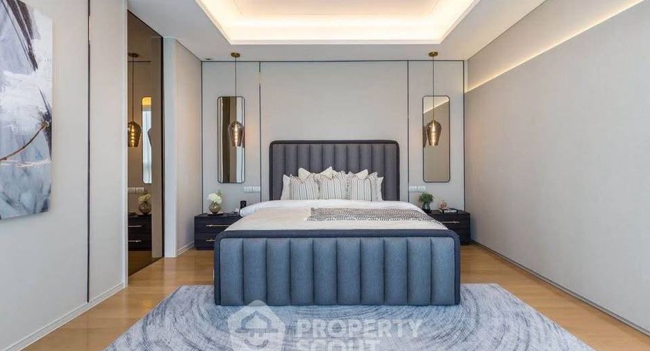 For rent 2 bedrooms condo in Pathum Wan, Bangkok