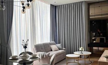 Condo en alquiler de 2 habitaciones en Pathum Wan, Bangkok