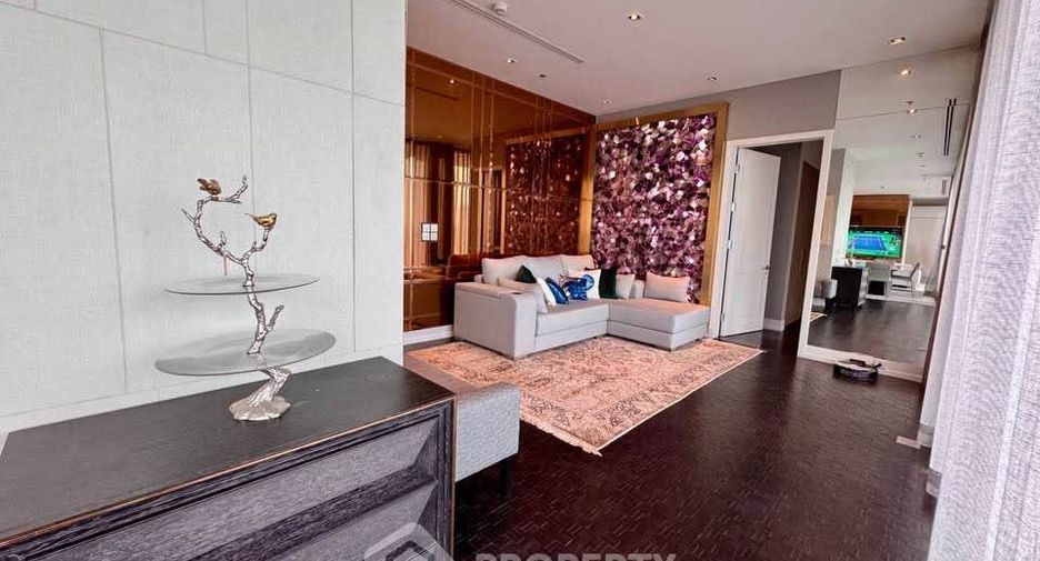 For rent 4 ベッドルーム condo in Sathon, Bangkok