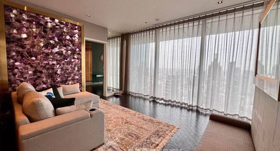 For rent 4 ベッドルーム condo in Sathon, Bangkok