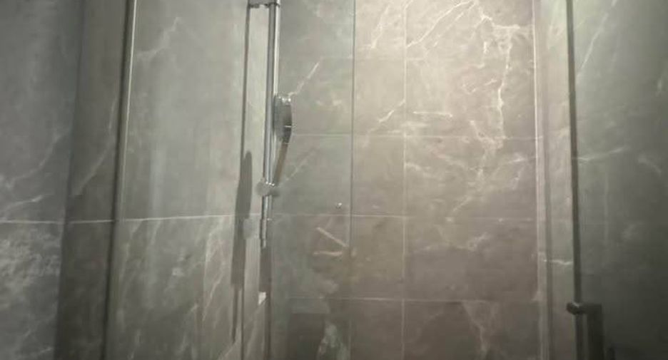 For rent 2 bedrooms condo in Pathum Wan, Bangkok