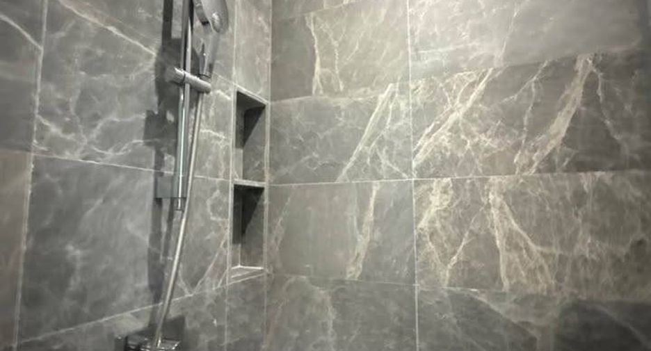 For rent 2 bedrooms condo in Pathum Wan, Bangkok