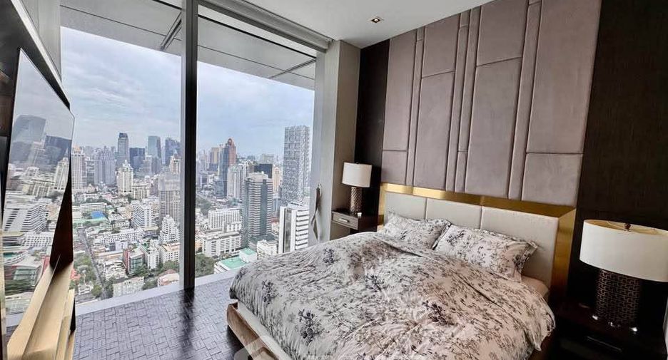 For rent 4 bedrooms condo in Sathon, Bangkok