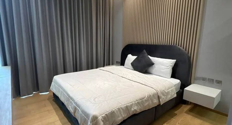 For rent 2 bedrooms condo in Pathum Wan, Bangkok