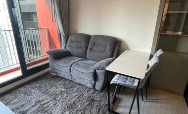Condo en alquiler de 1 habitaciones en Huai Khwang, Bangkok