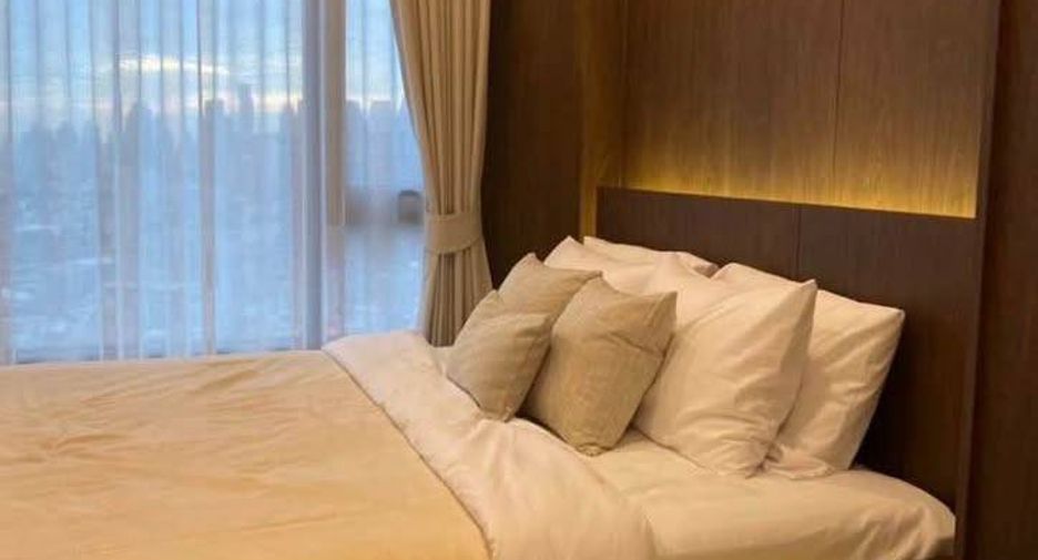 For rent 3 bedrooms condo in Khlong Toei, Bangkok