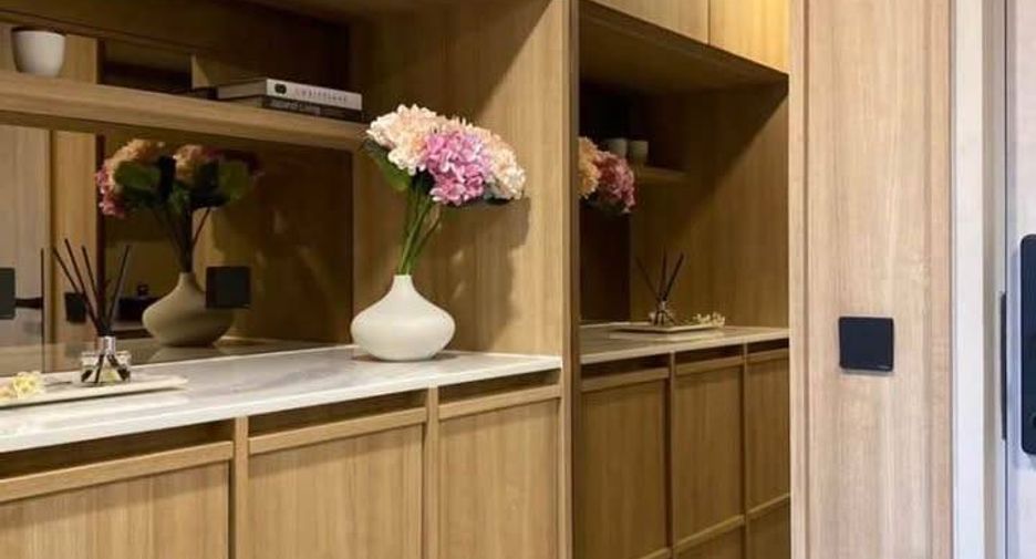 For rent 3 bedrooms condo in Khlong Toei, Bangkok