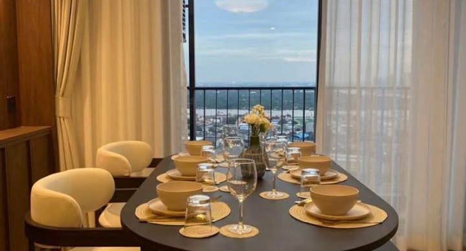 For rent 3 bedrooms condo in Khlong Toei, Bangkok