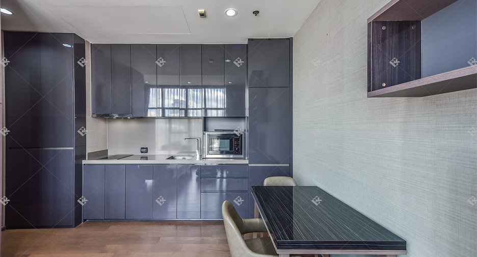 For sale 1 Beds condo in Sathon, Bangkok