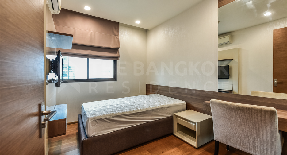 For sale 2 ベッドルーム condo in Sathon, Bangkok