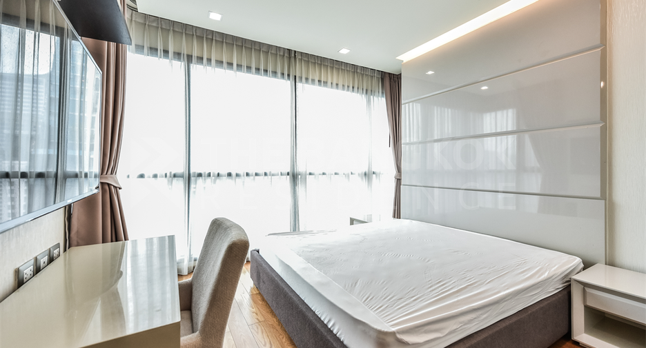 For sale 2 ベッドルーム condo in Sathon, Bangkok