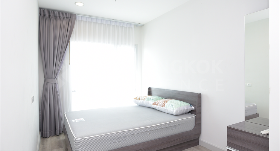 For rent 2 bedrooms condo in Sathon, Bangkok