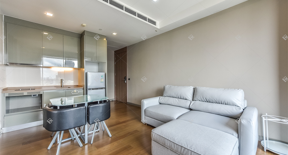 For rent 1 bed condo in Bang Rak, Bangkok
