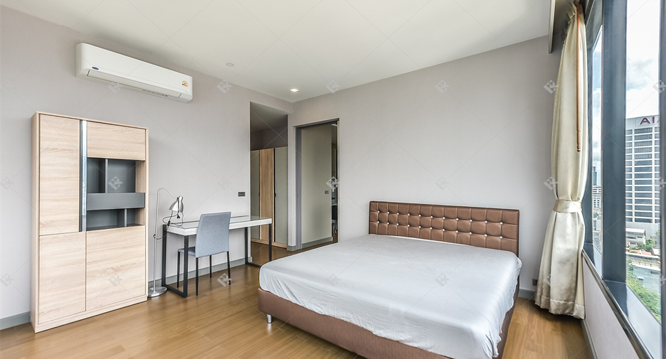For rent 1 bed condo in Bang Rak, Bangkok