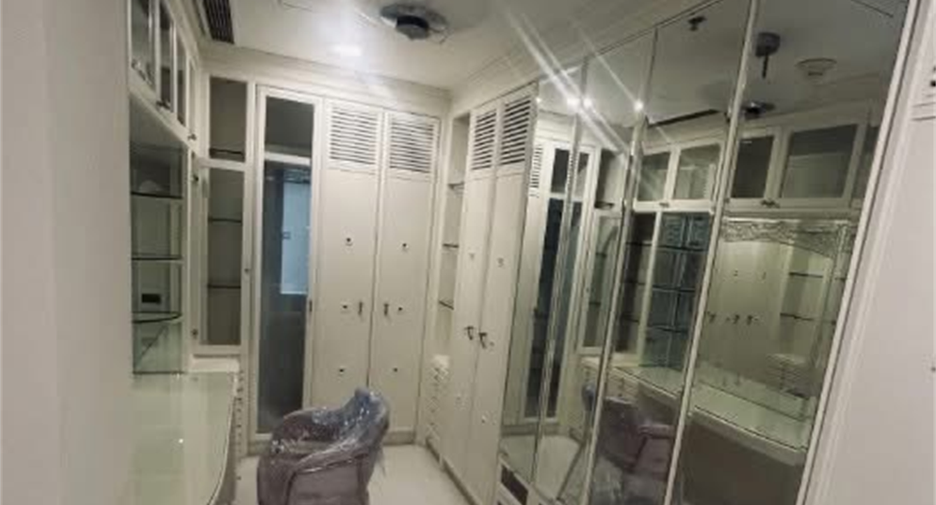 Аренда 3 спальни кондо в Сатхон, Бангкок