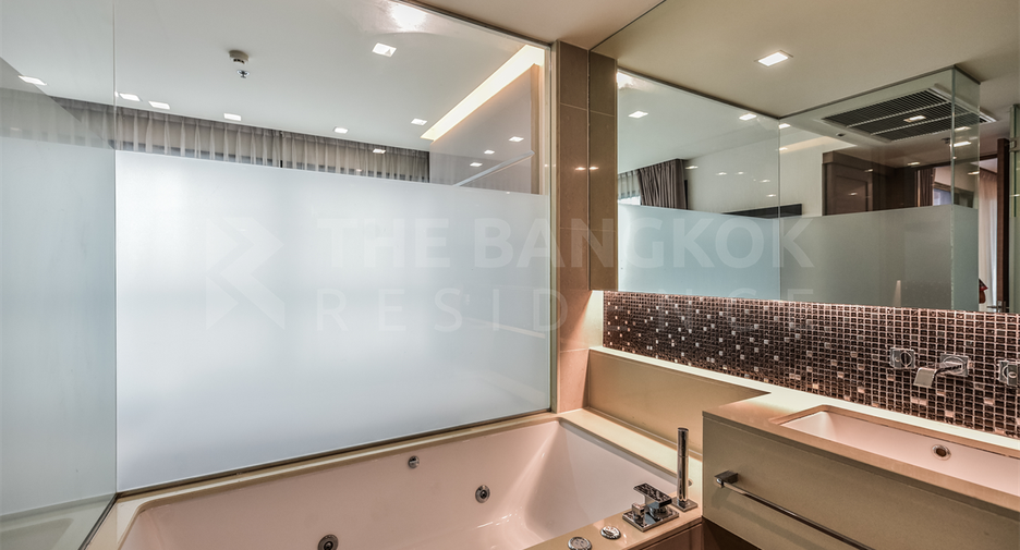 For rent 2 ベッドルーム condo in Sathon, Bangkok