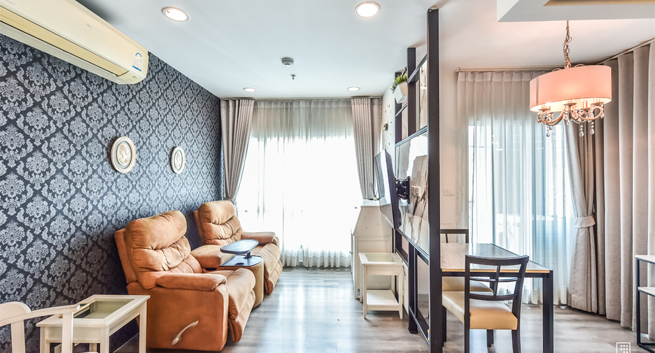 For rent 2 bedrooms condo in Sathon, Bangkok