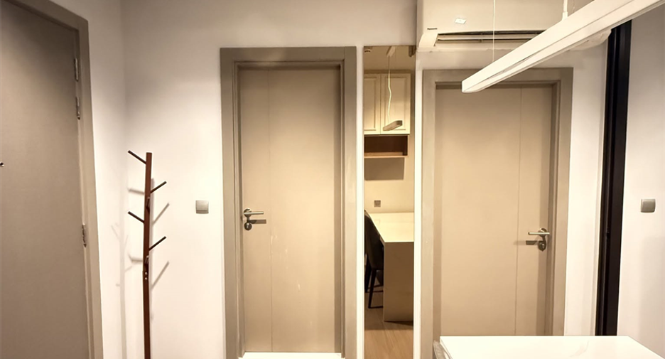 For sale 1 bed condo in Huai Khwang, Bangkok