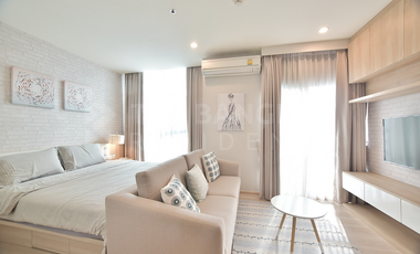 Condo en alquiler de 2 habitaciones en Huai Khwang, Bangkok