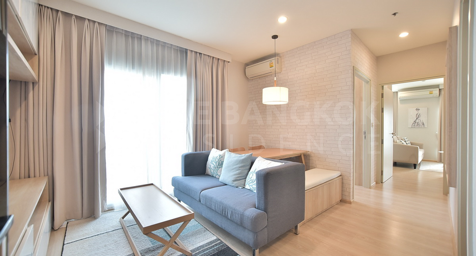 Condo en alquiler de 2 habitaciones en Huai Khwang, Bangkok
