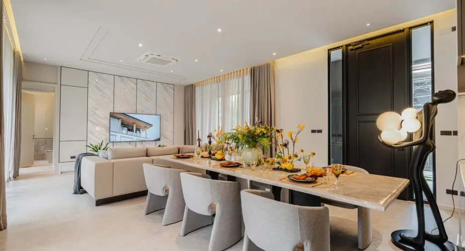 For sale 4 bedrooms house in East Pattaya, Pattaya