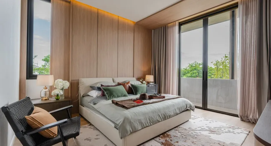 For sale 4 bedrooms house in East Pattaya, Pattaya