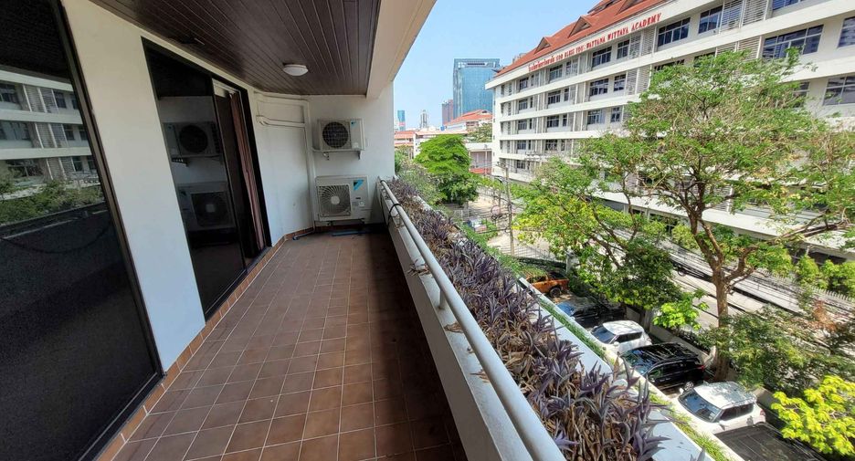 Wohnung zur Miete mit 1 Zimmer in Watthana, Bangkok