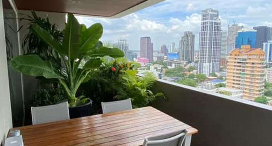 For rent 4 bedrooms condo in Watthana, Bangkok