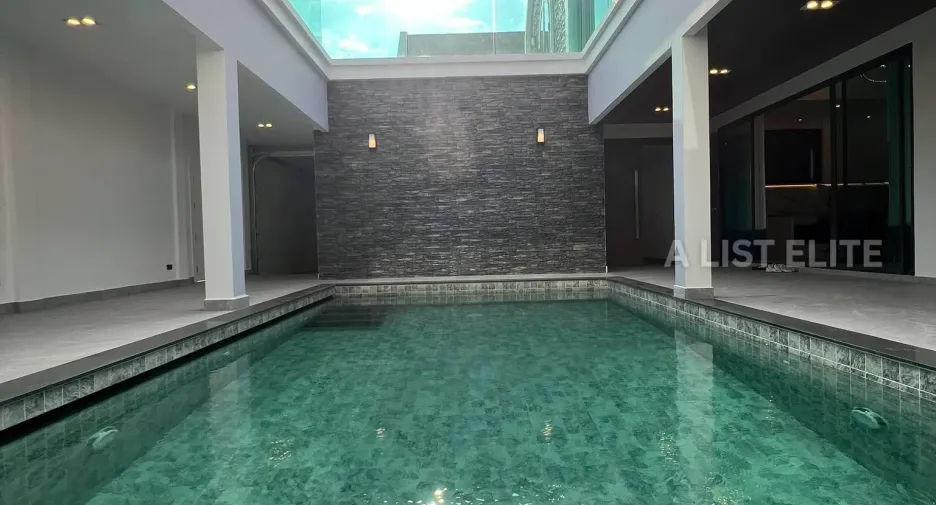 À vendre 6 chambres maison à Mueang Chon Buri, Chonburi