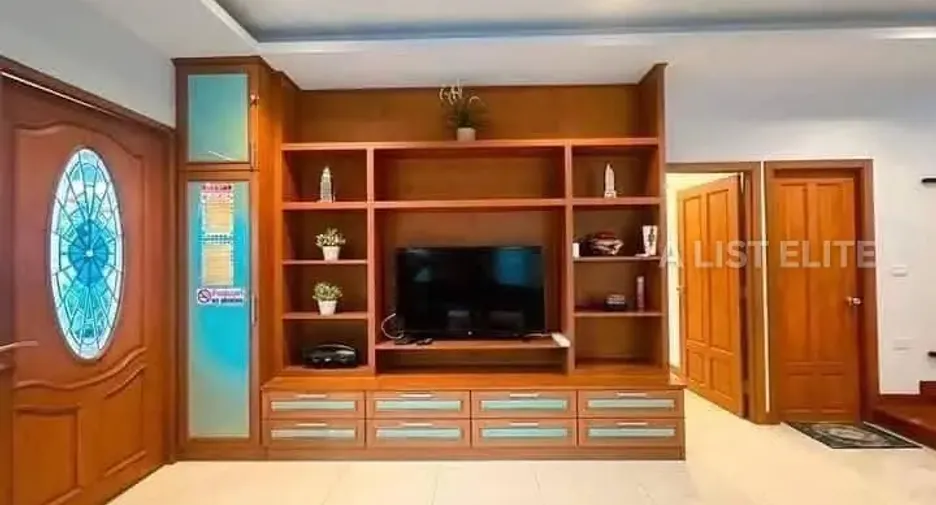 ให้เช่า 5 ห้องนอน บ้านเดี่ยว ใน พัทยาใต้, พัทยา