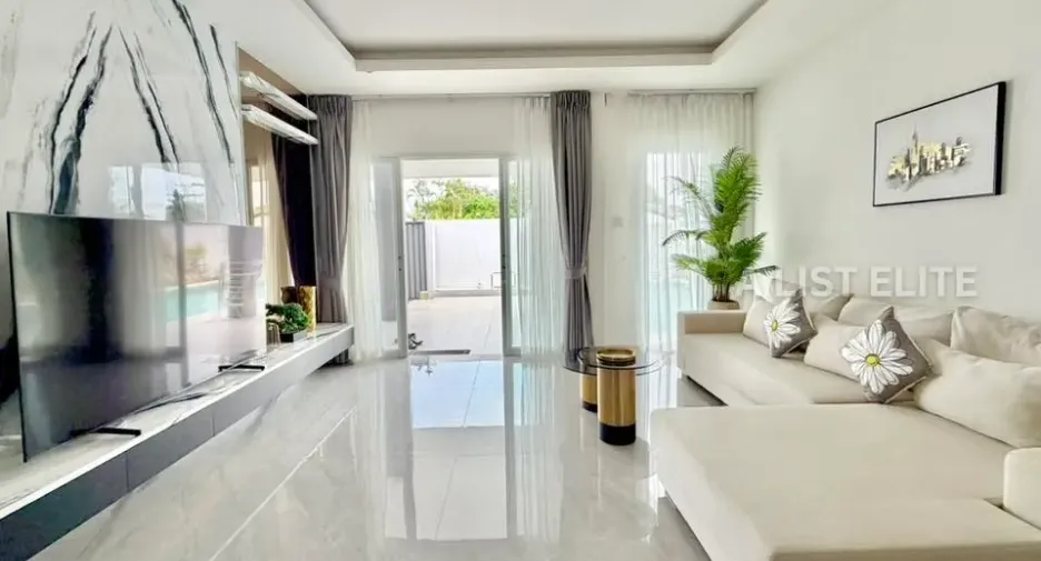 Casa en alquiler de 4 habitaciones en Jomtien, Pattaya