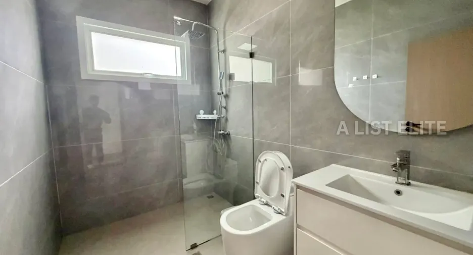 Casa en alquiler de 4 habitaciones en Jomtien, Pattaya