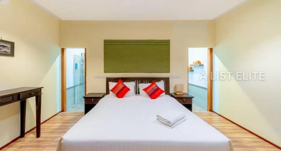 For rent 10 bedrooms house in East Pattaya, Pattaya
