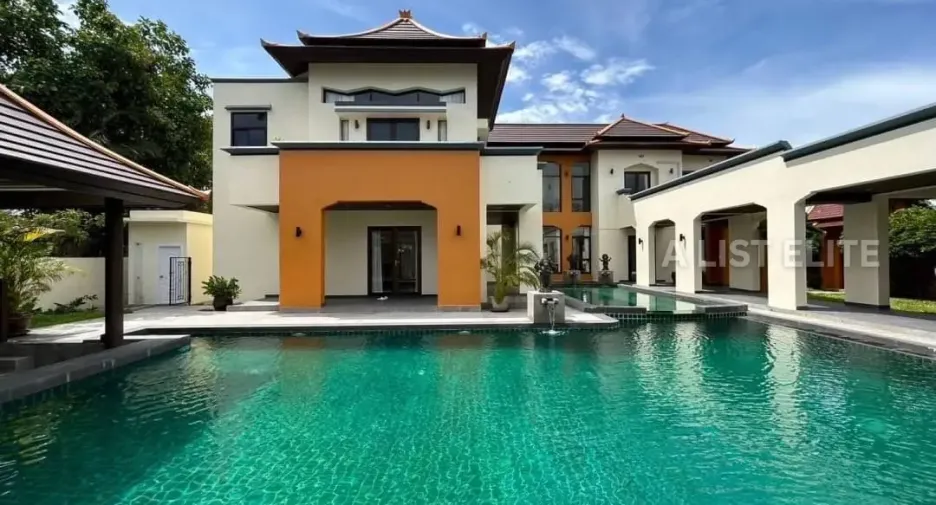 For rent 6 bedrooms house in East Pattaya, Pattaya