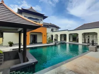 For rent 6 bedrooms house in Bang Lamung, Chonburi