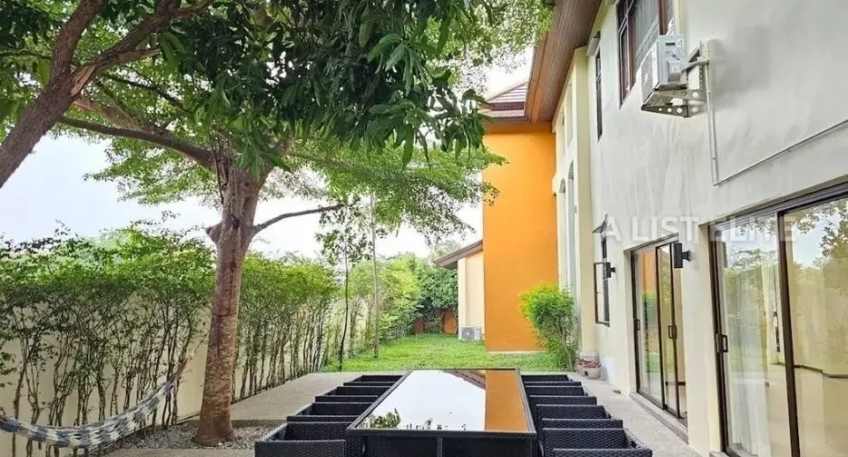 For rent 6 bedrooms house in East Pattaya, Pattaya
