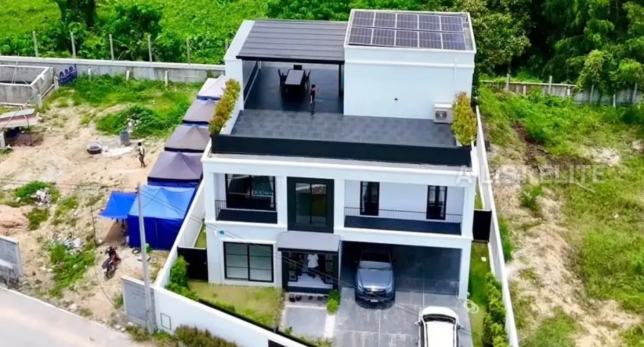 For sale 5 ベッドルーム house in East Pattaya, Pattaya