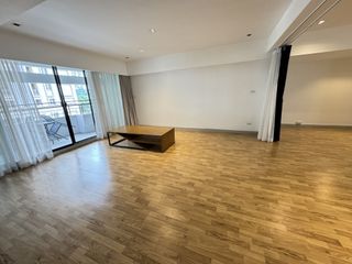 Apartment zur Miete mit 3 Zimmer in Watthana, Bangkok