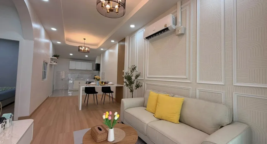 For sale 2 bedrooms townhouse in East Pattaya, Pattaya