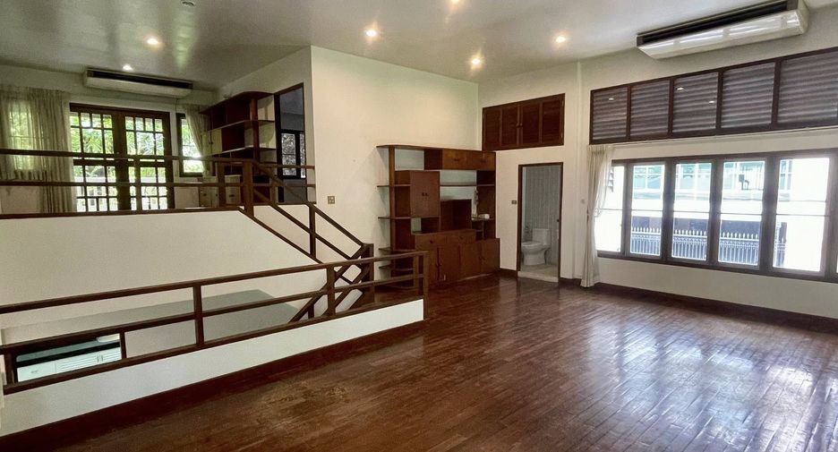 For sale and for rent 2 bedrooms house in Pathum Wan, Bangkok