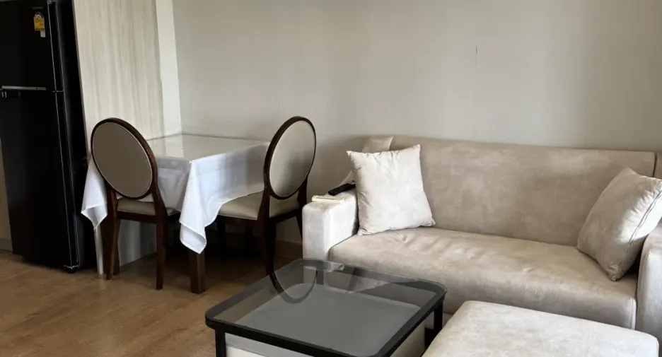 À louer studio condo à Mueang Chon Buri, Chonburi