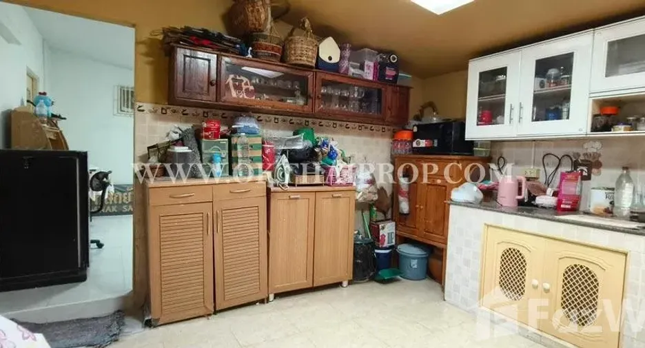 Reihenhaus zum Kauf mit 4 Zimmer in Bang Bua Thong, Nonthaburi